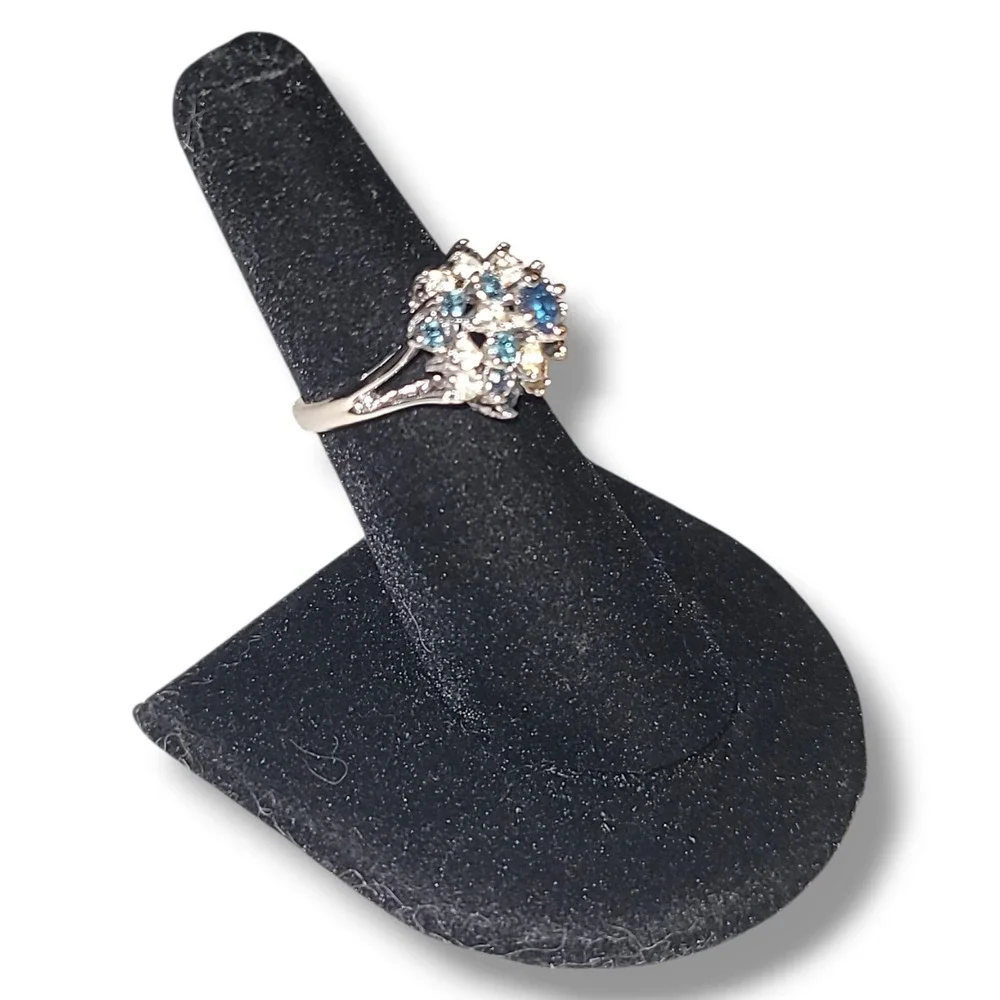 Vintage 18K HGE Blue Clear CZ Cluster Cocktail Ring White Gold Tone Sz 7